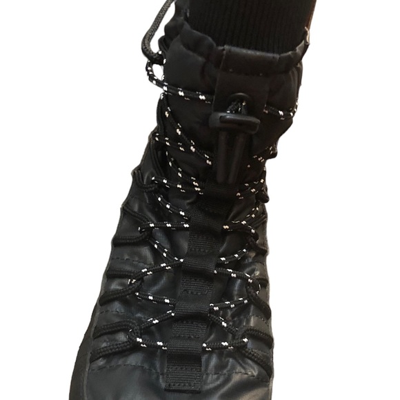 Womens Nike Roshe Two High Winter Sneakerboot - Picture 9 of 13